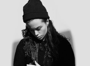 Rising 'Flow': Tash Sultana brings singular style to Shelburne, Vermont  Arts