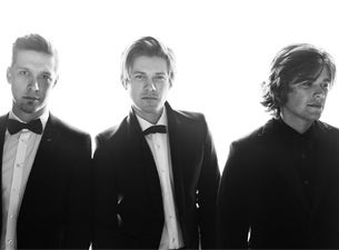 HANSON: FINALLY IT'S CHRISTMAS in Chicago promo photo for Live Nation presale offer code