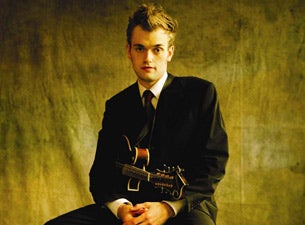 Chris Thile in Red Bank promo photo for Internet presale offer code